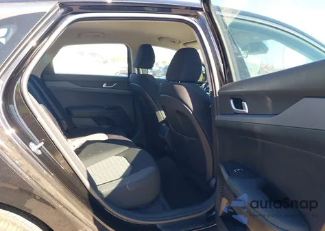 2025 Kia K5 Lxs z USA, uszkodzony, nr VIN KNAG24J7XS5291959